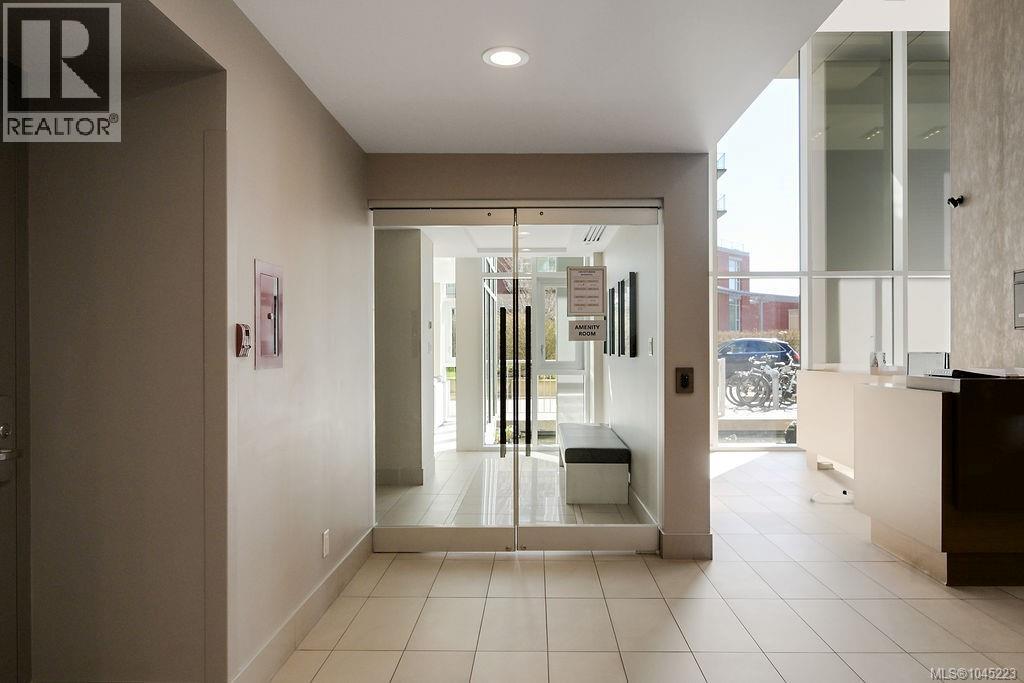 #1404 83 Saghalie Rd - 44