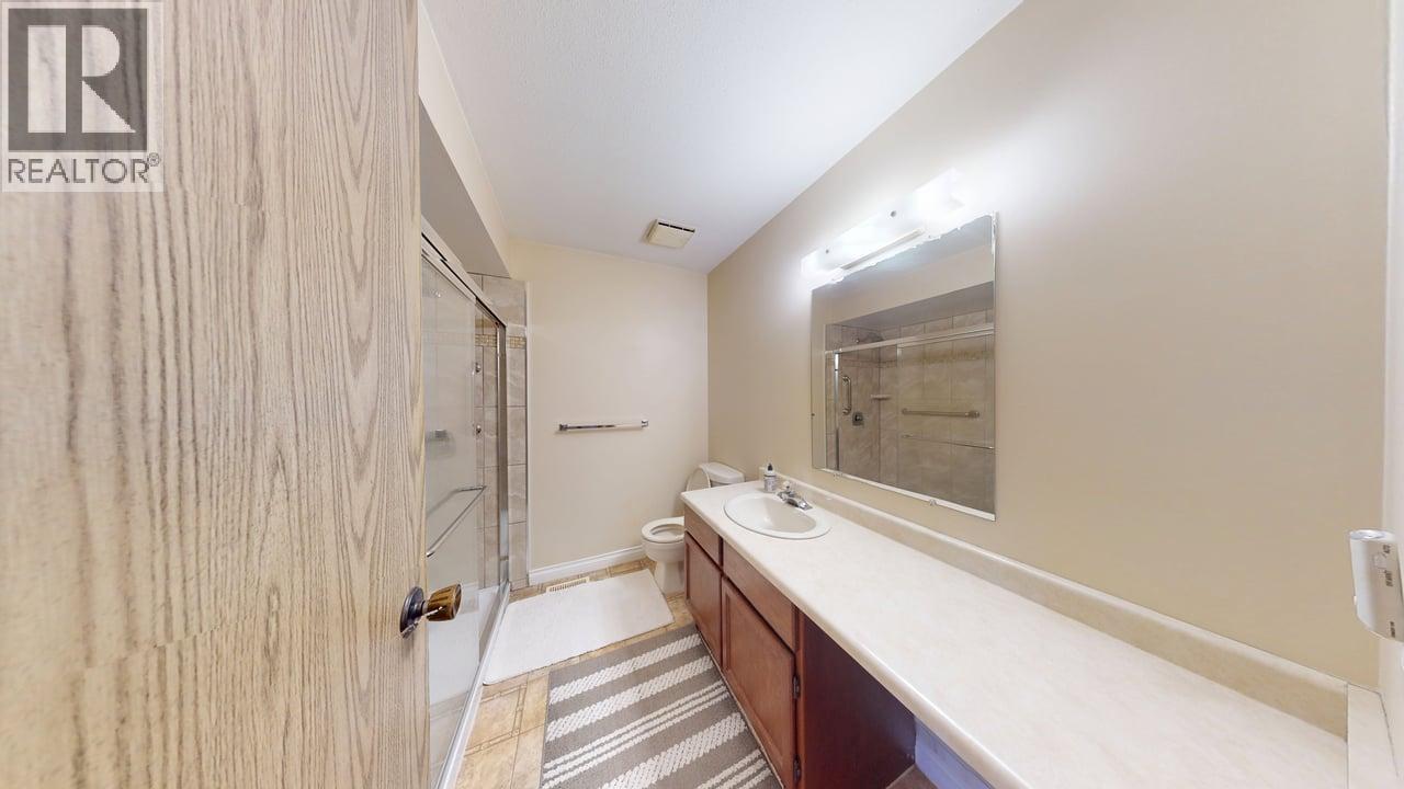 7 Bed, 4 Bath House for Sale in Coquitlam – 197 WARRICK STREET, Coquitlam – MLS# R3153336 - Image 10