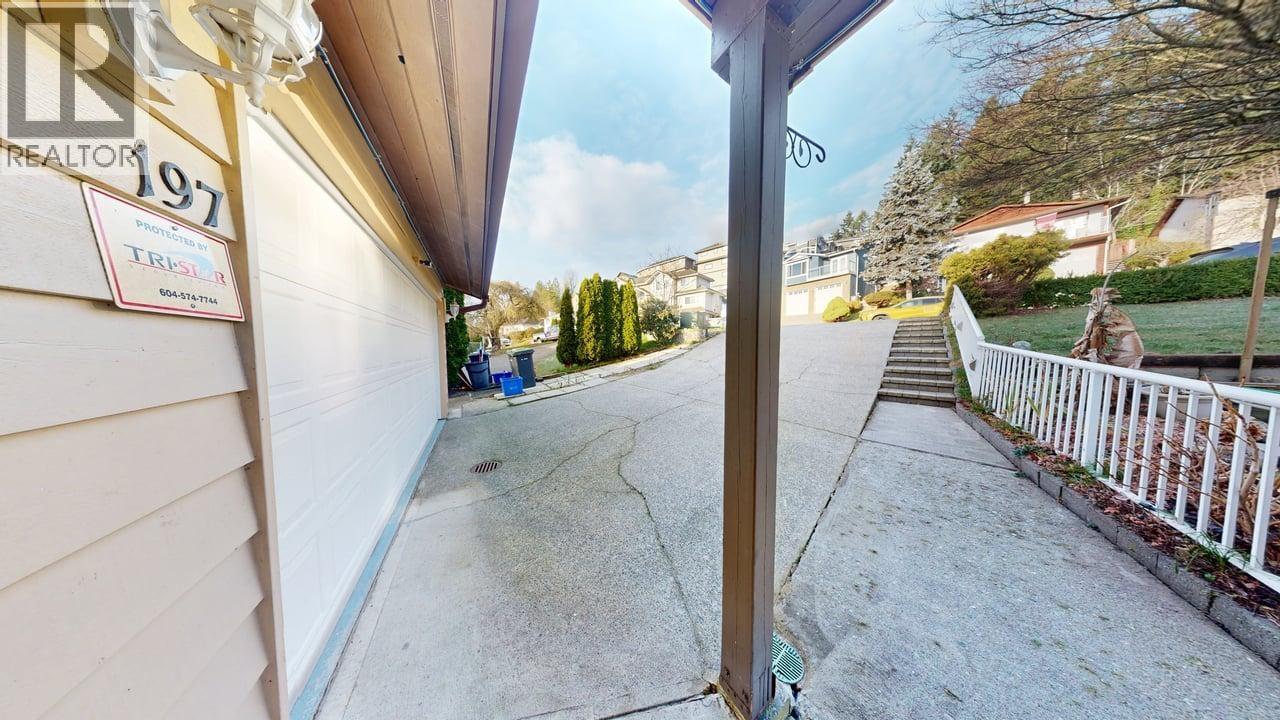 7 Bed, 4 Bath House for Sale in Coquitlam – 197 WARRICK STREET, Coquitlam – MLS# R3153336 - Image 17