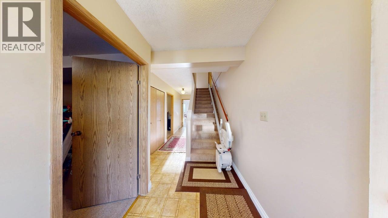 7 Bed, 4 Bath House for Sale in Coquitlam – 197 WARRICK STREET, Coquitlam – MLS# R3153336 - Image 18