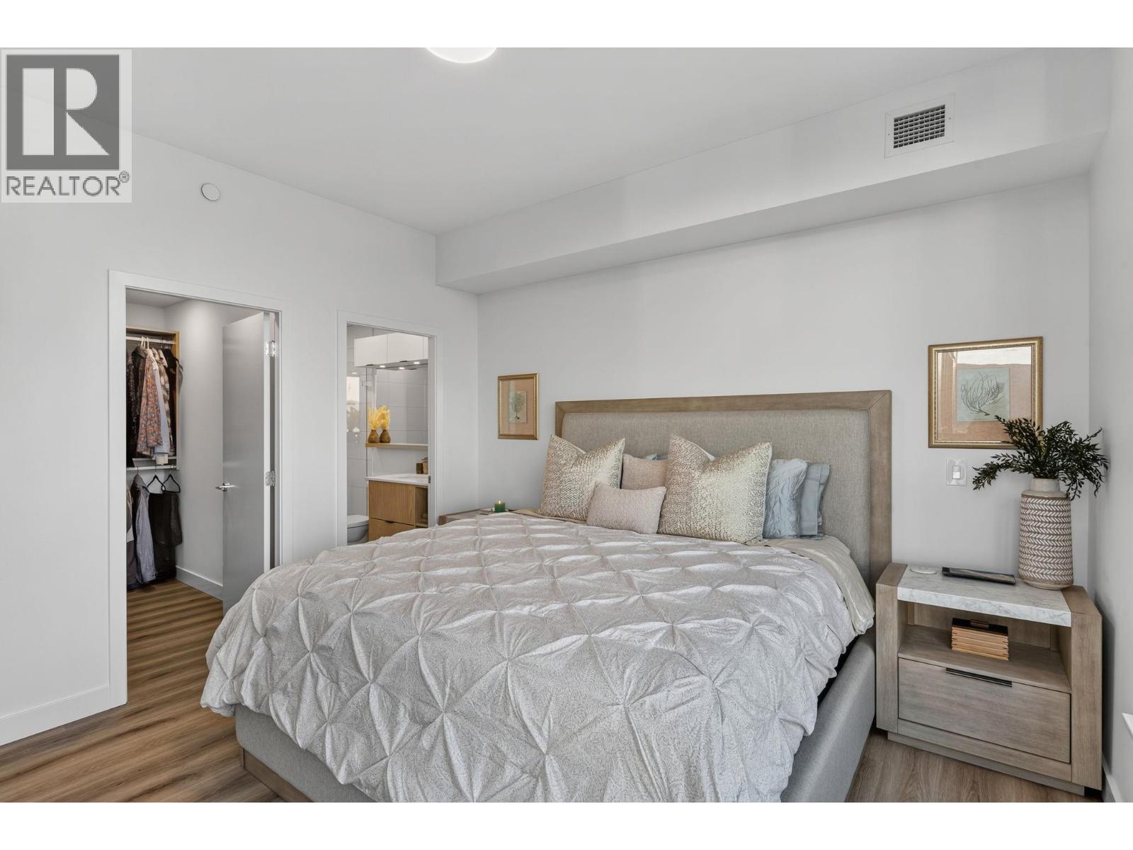 3202 1488 Bertram Street, Kelowna