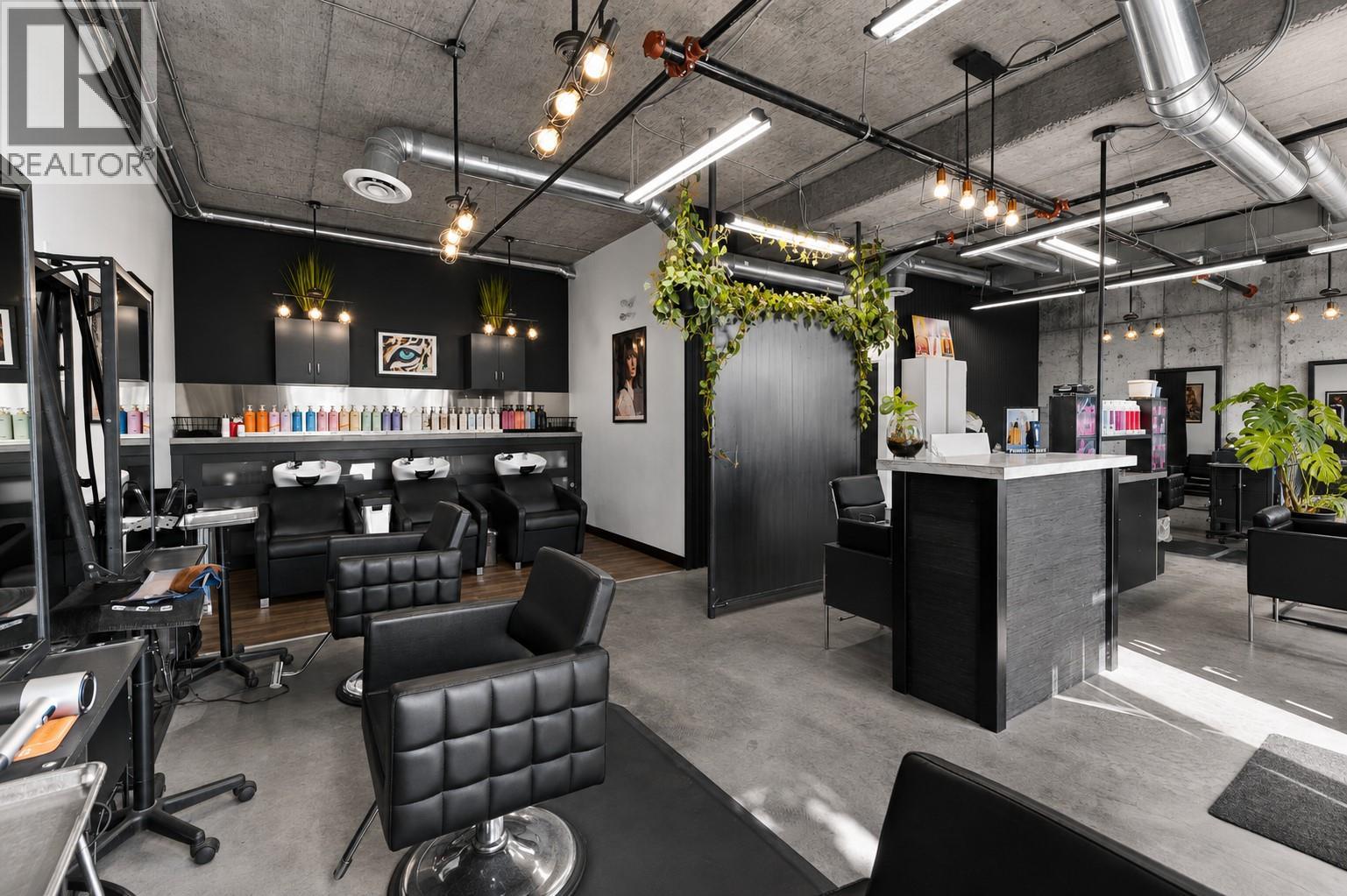 102 1350 St Paul Street, Kelowna