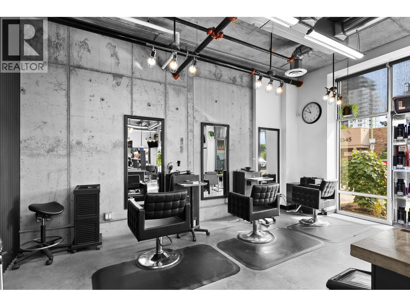 102 1350 St Paul Street, Kelowna