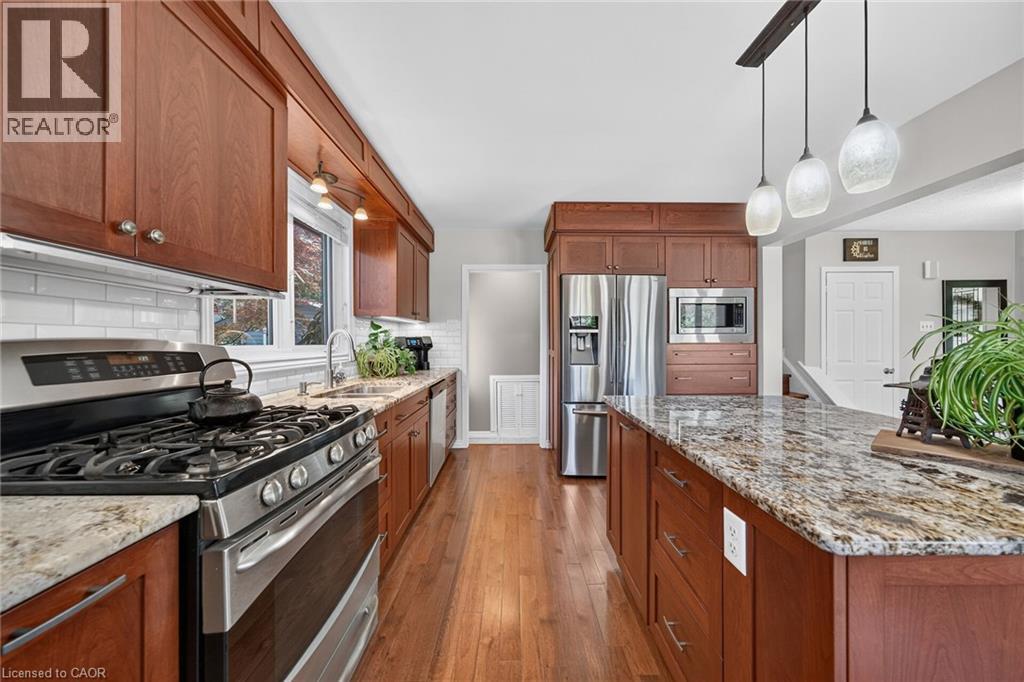 8399 DICKENSON Road E - 13