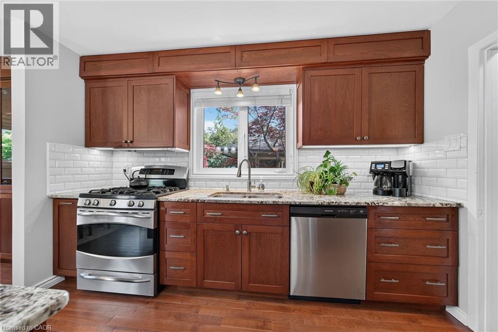 8399 DICKENSON Road E - 14