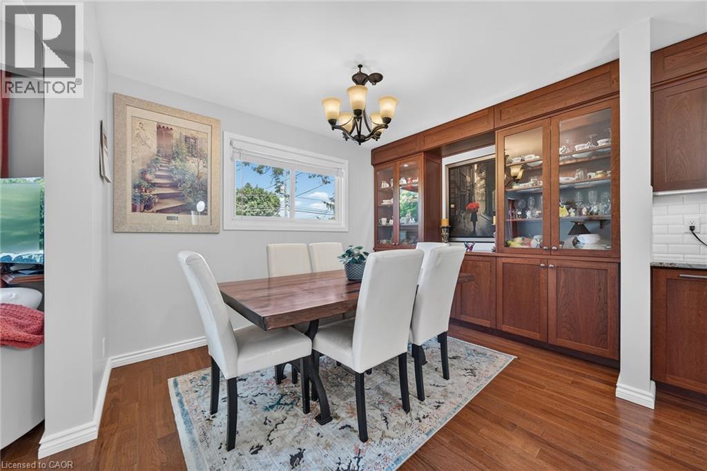 8399 DICKENSON Road E - 16