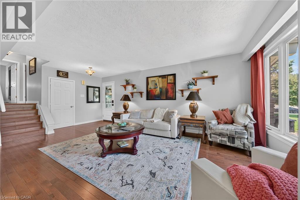 8399 DICKENSON Road E - 18