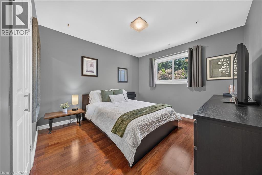 8399 DICKENSON Road E - 21