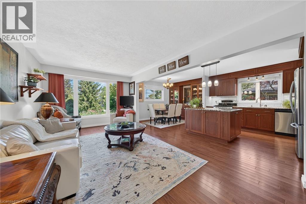 8399 DICKENSON Road E - 8