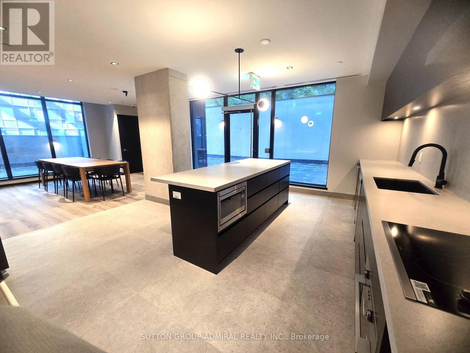 #2202 284 KING STREET E - 24