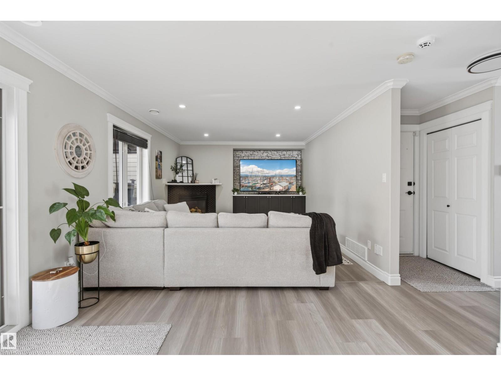 807 BEACH AV - 13