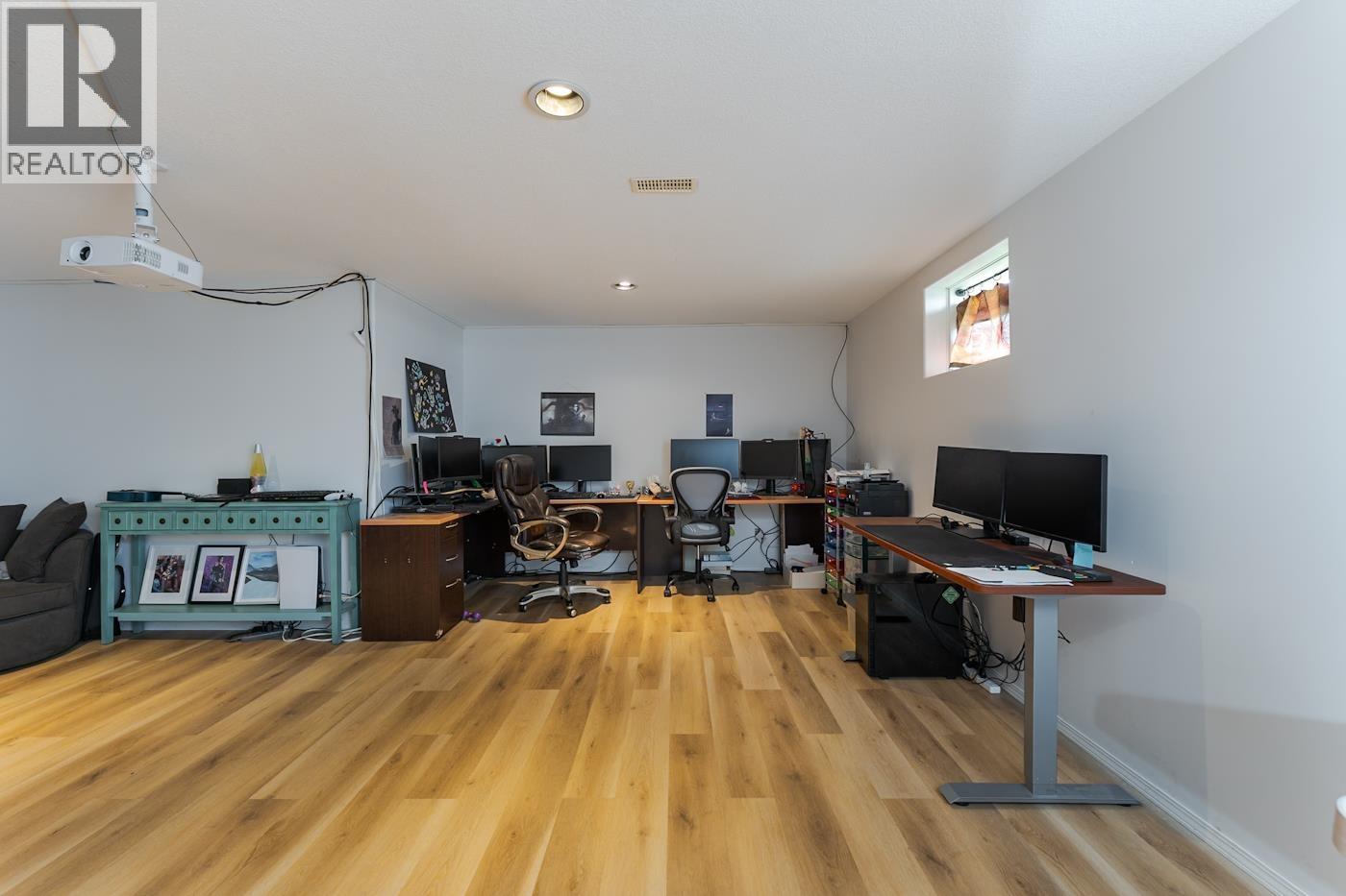 5463 HEYER ROAD - 24