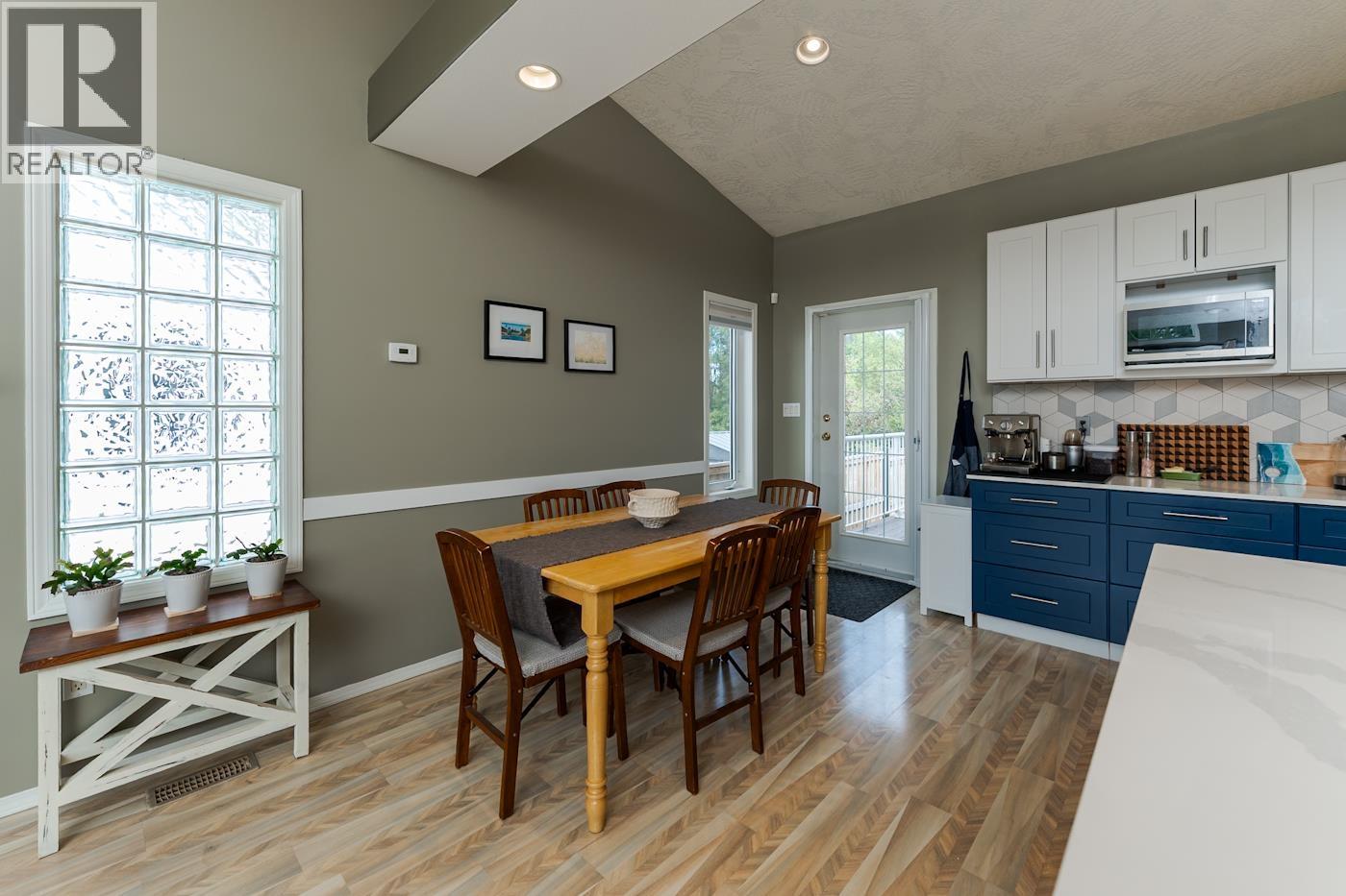 5463 HEYER ROAD - 13