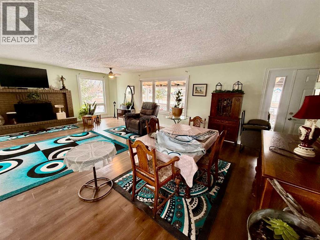 5111 49 Street, Irma — photo 3
