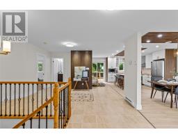 77 Penney Crescent thumbnail 4