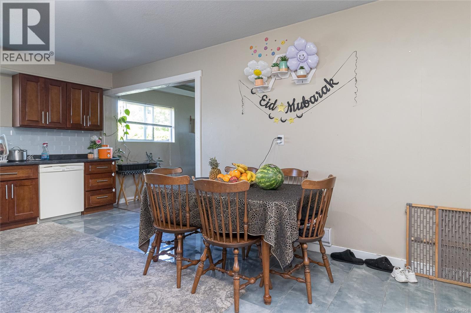 514 Nicol St - 8