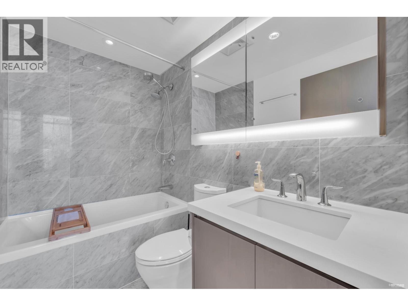 2 Bed, 2 Bath House for Sale in Burnaby – 2007 6538 NELSON AVENUE, Burnaby – MLS# R3153247 - Image 21