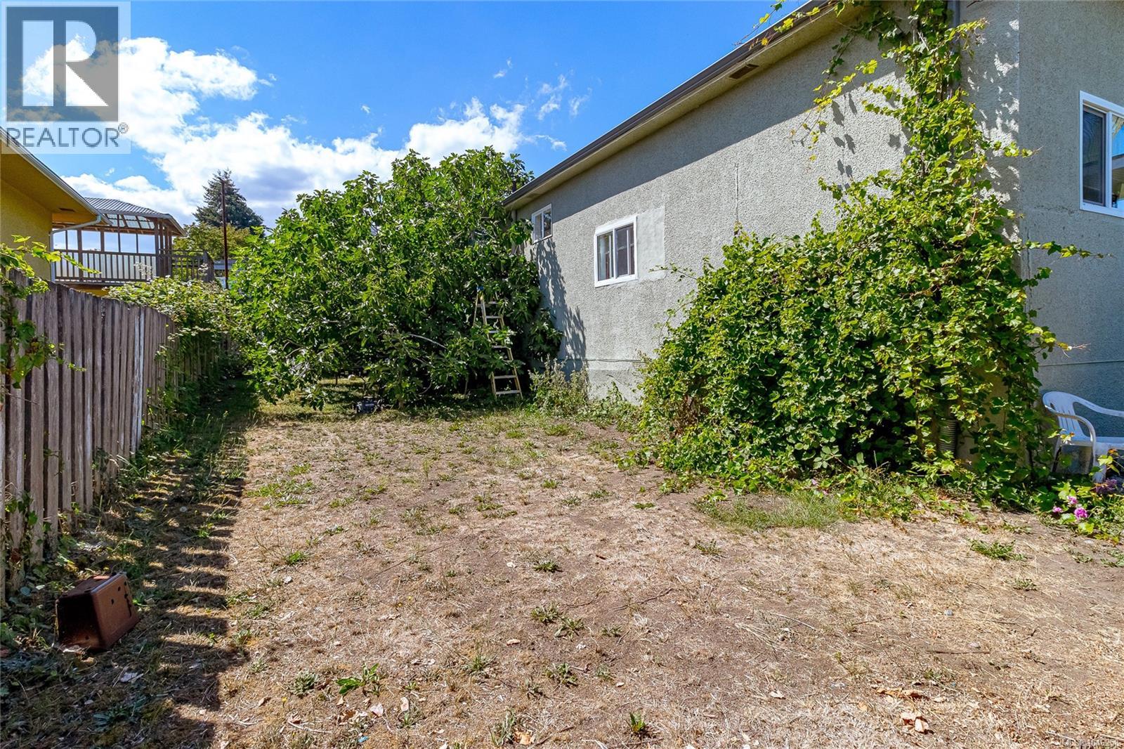 514 Nicol St - Image 28