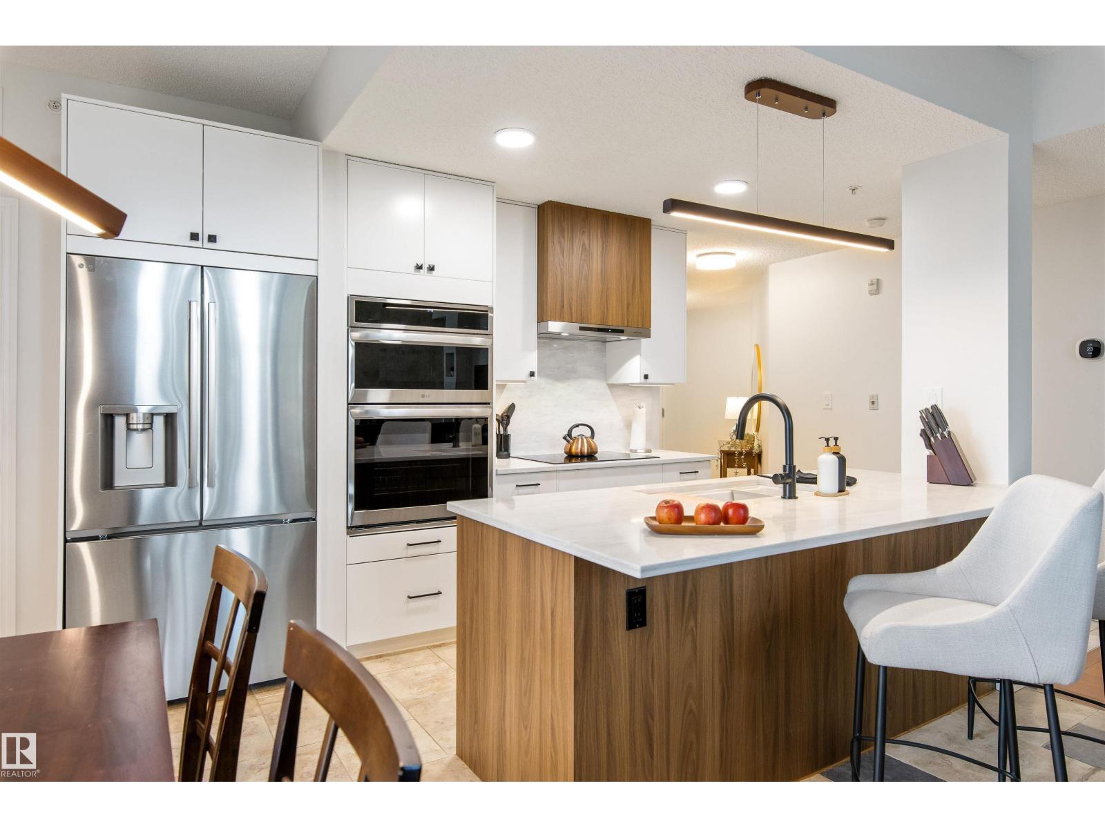 #105 10108 125 ST NW - 10