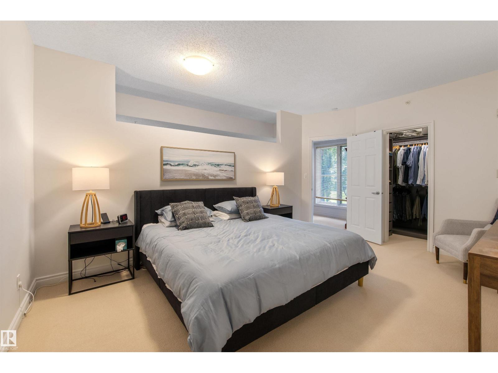 #105 10108 125 ST NW - 24