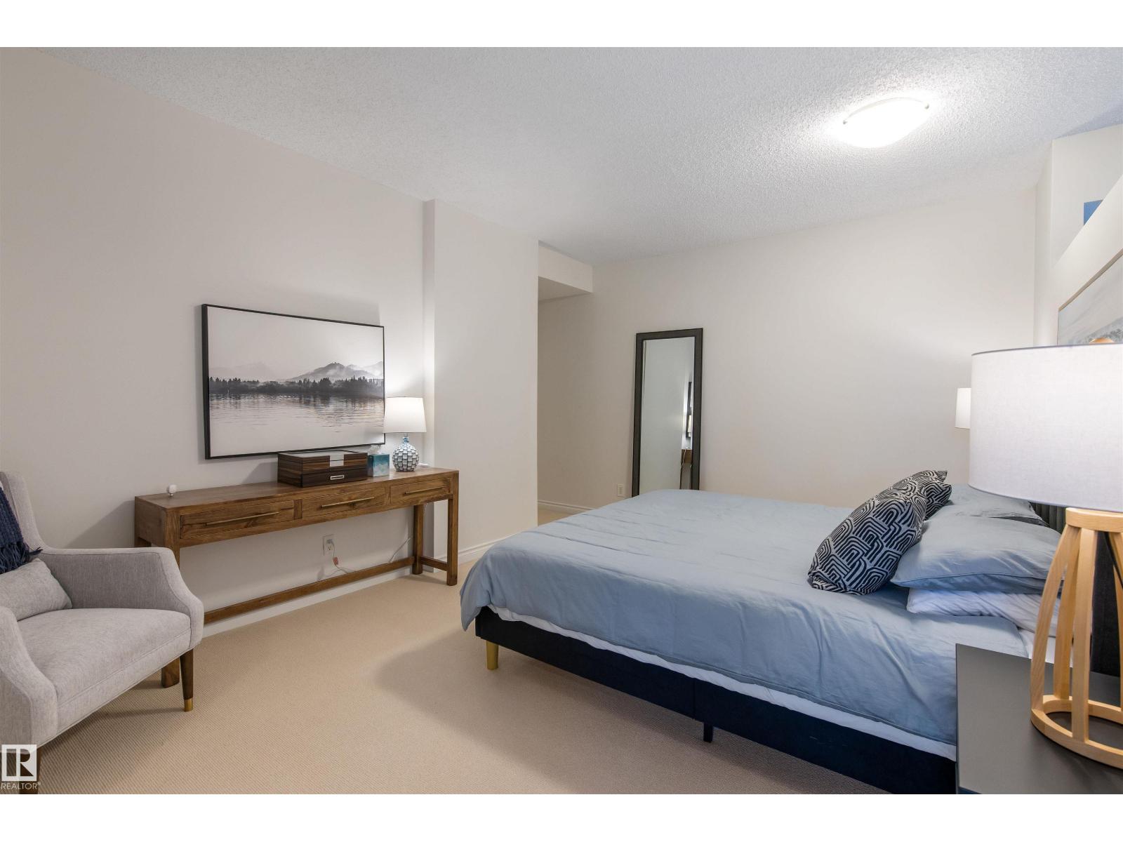 #105 10108 125 ST NW - 25