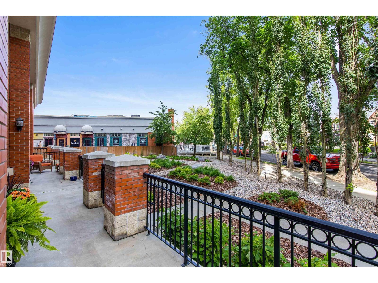 #105 10108 125 ST NW - Image 35
