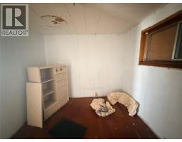 Primary Bedroom - 304 Mcanally Street, Trail, BC V1R3R4 Photo 8