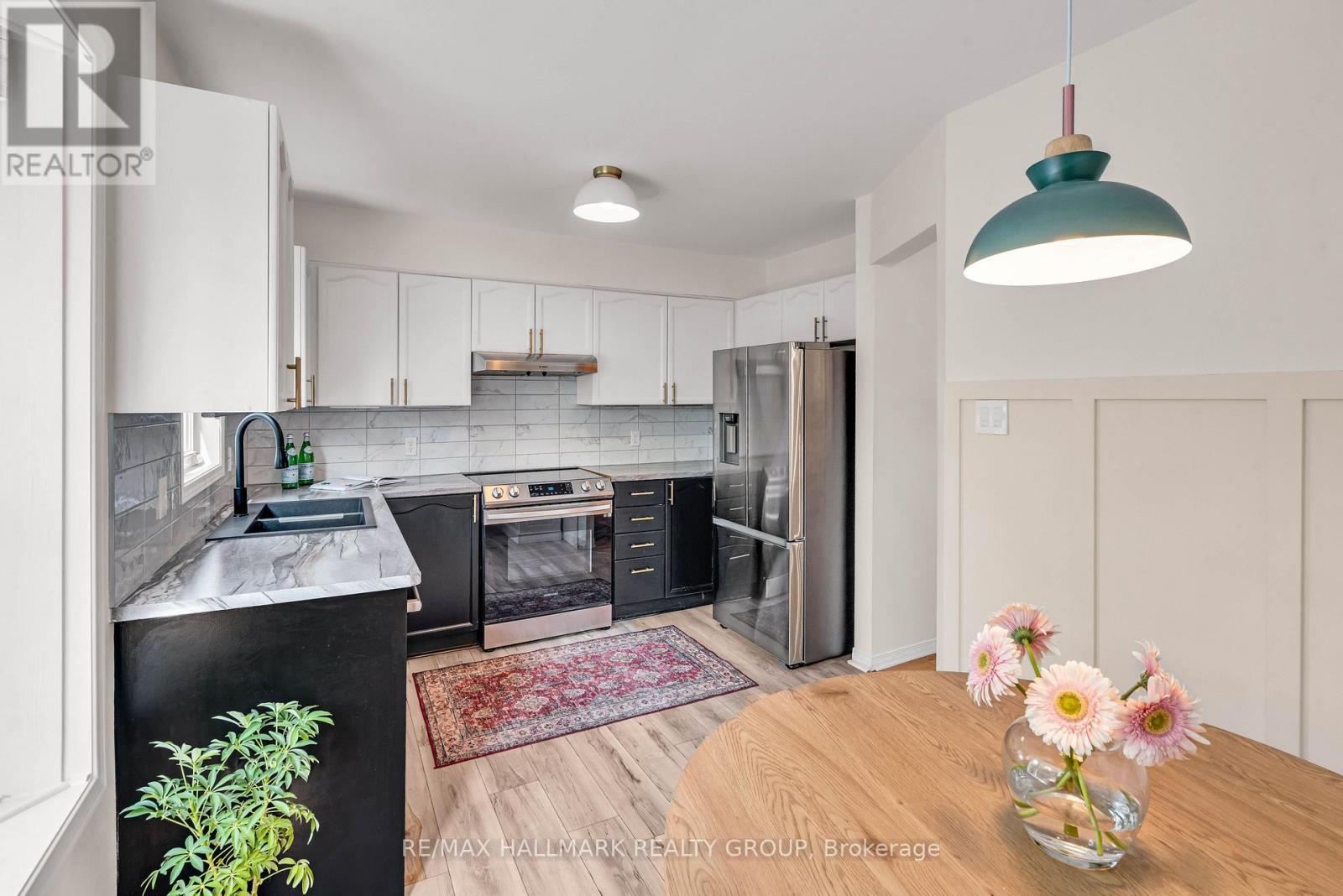 2 Bed, 2 Bath House for Rent in Ottawa – 11 – 10 HINTONBURG PLACE, Ottawa – MLS# X13646240 - Image 13