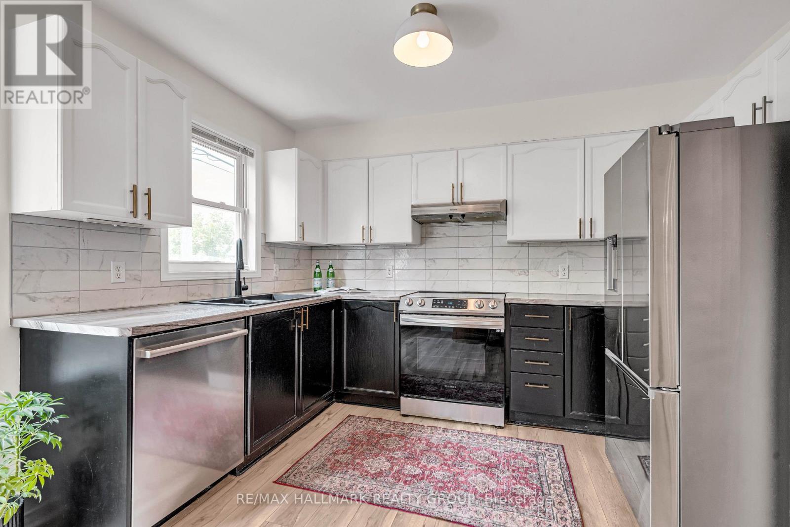 2 Bed, 2 Bath House for Rent in Ottawa – 11 – 10 HINTONBURG PLACE, Ottawa – MLS# X13646240 - Image 15