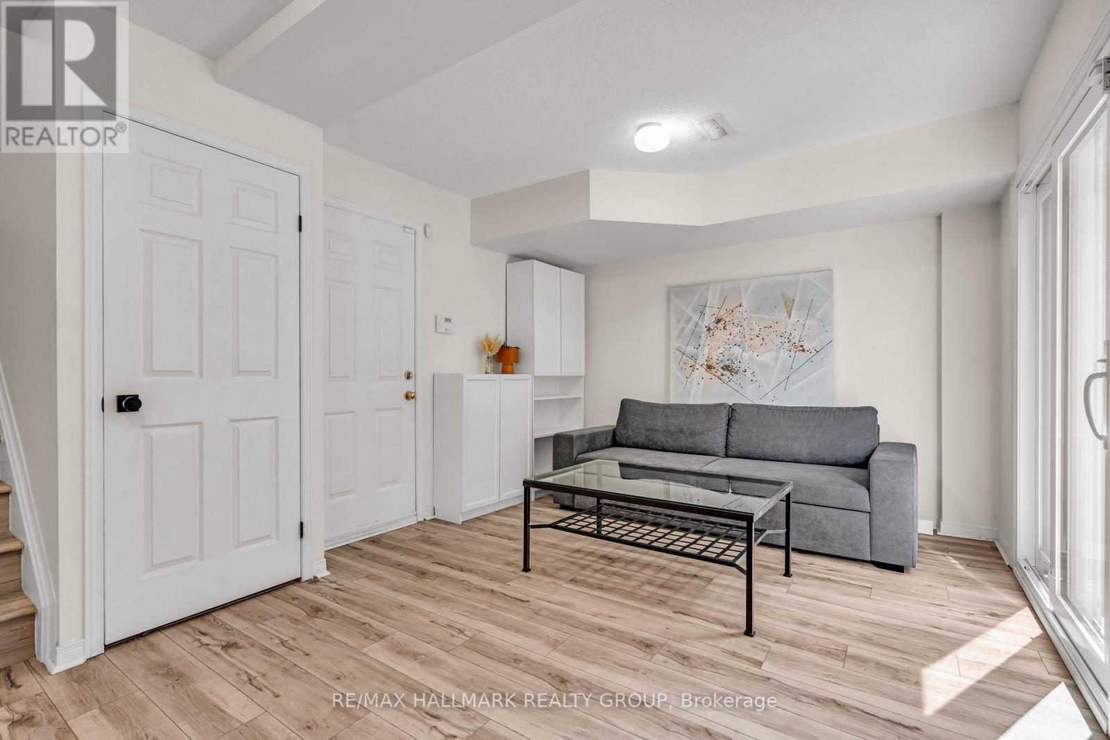 2 Bed, 2 Bath House for Rent in Ottawa – 11 – 10 HINTONBURG PLACE, Ottawa – MLS# X13646240 - Image 32