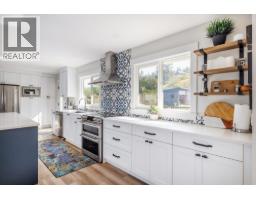 5pc Ensuite bath - 13487 Middle Bench Road, Lake Country, BC V4V2B4 Photo 9