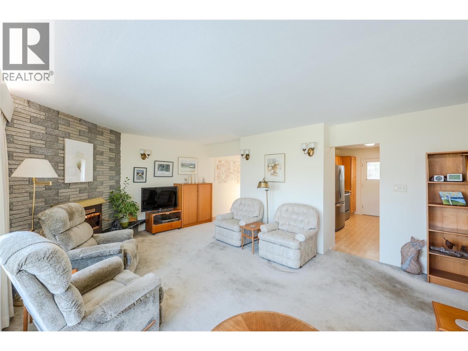  5608 Yarrow Street, Oliver
