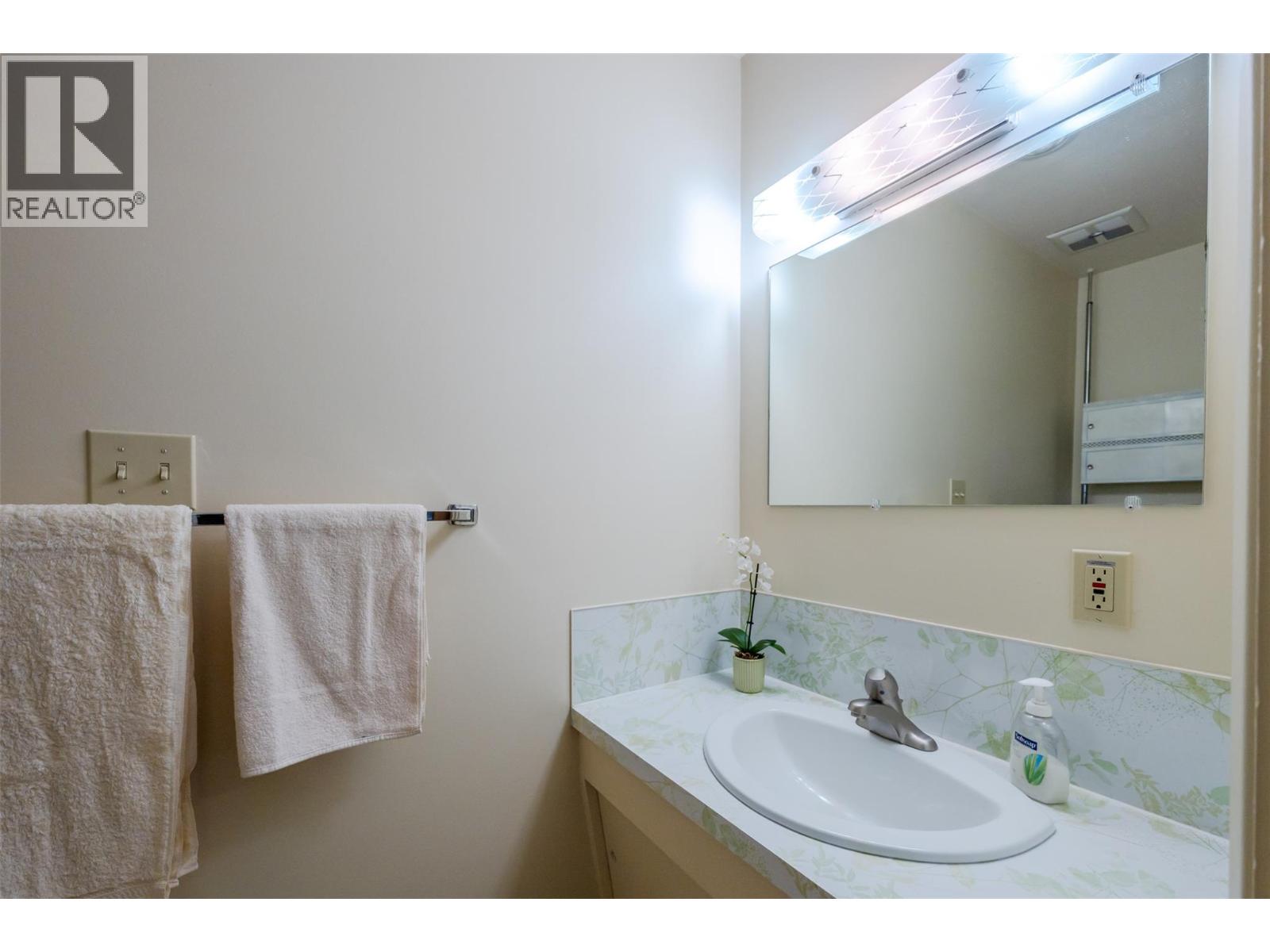  5608 Yarrow Street, Oliver