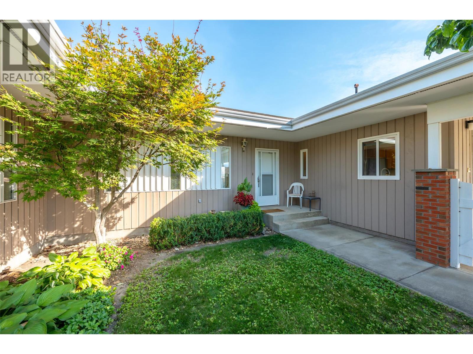  5608 Yarrow Street, Oliver