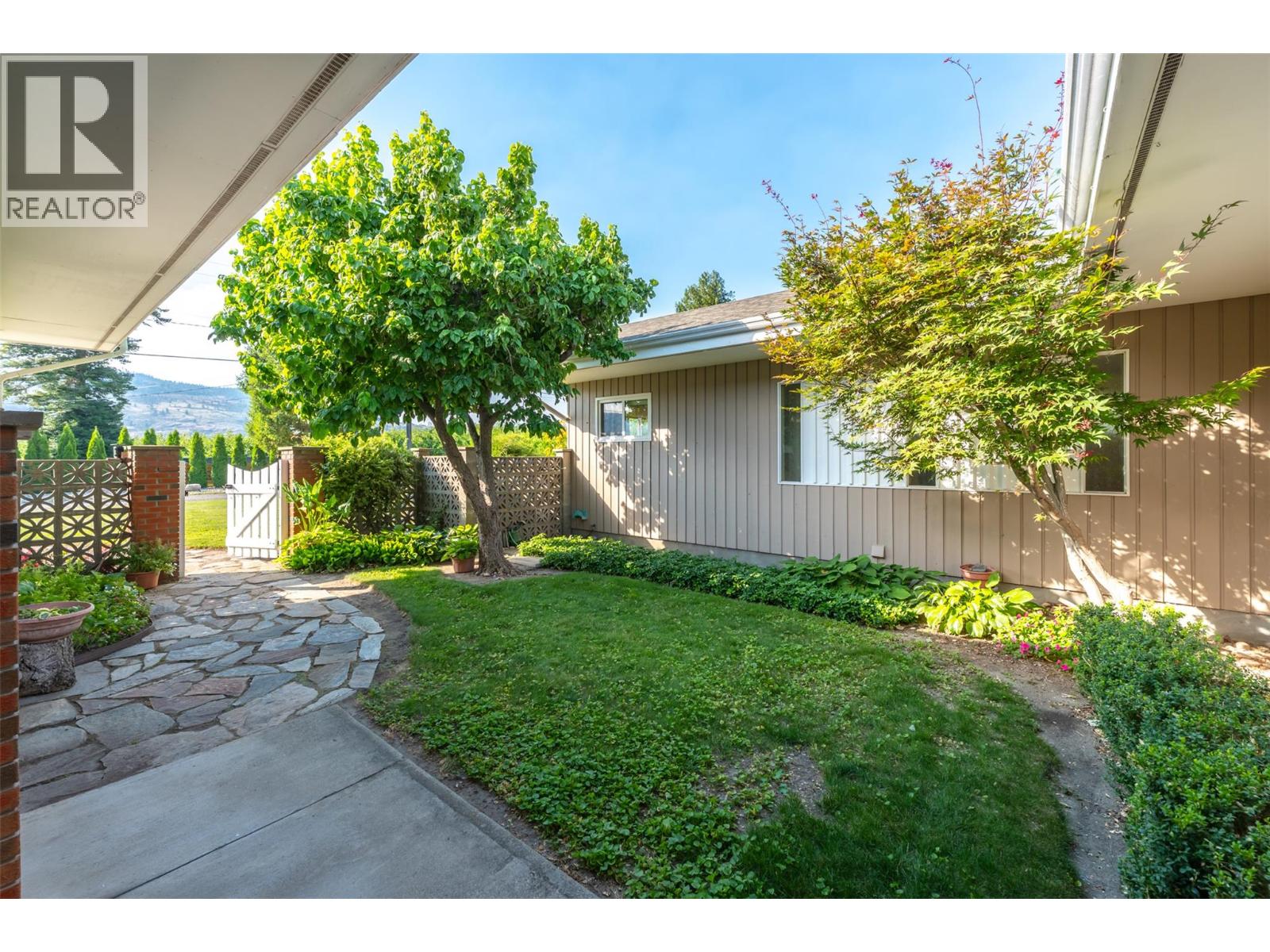  5608 Yarrow Street, Oliver