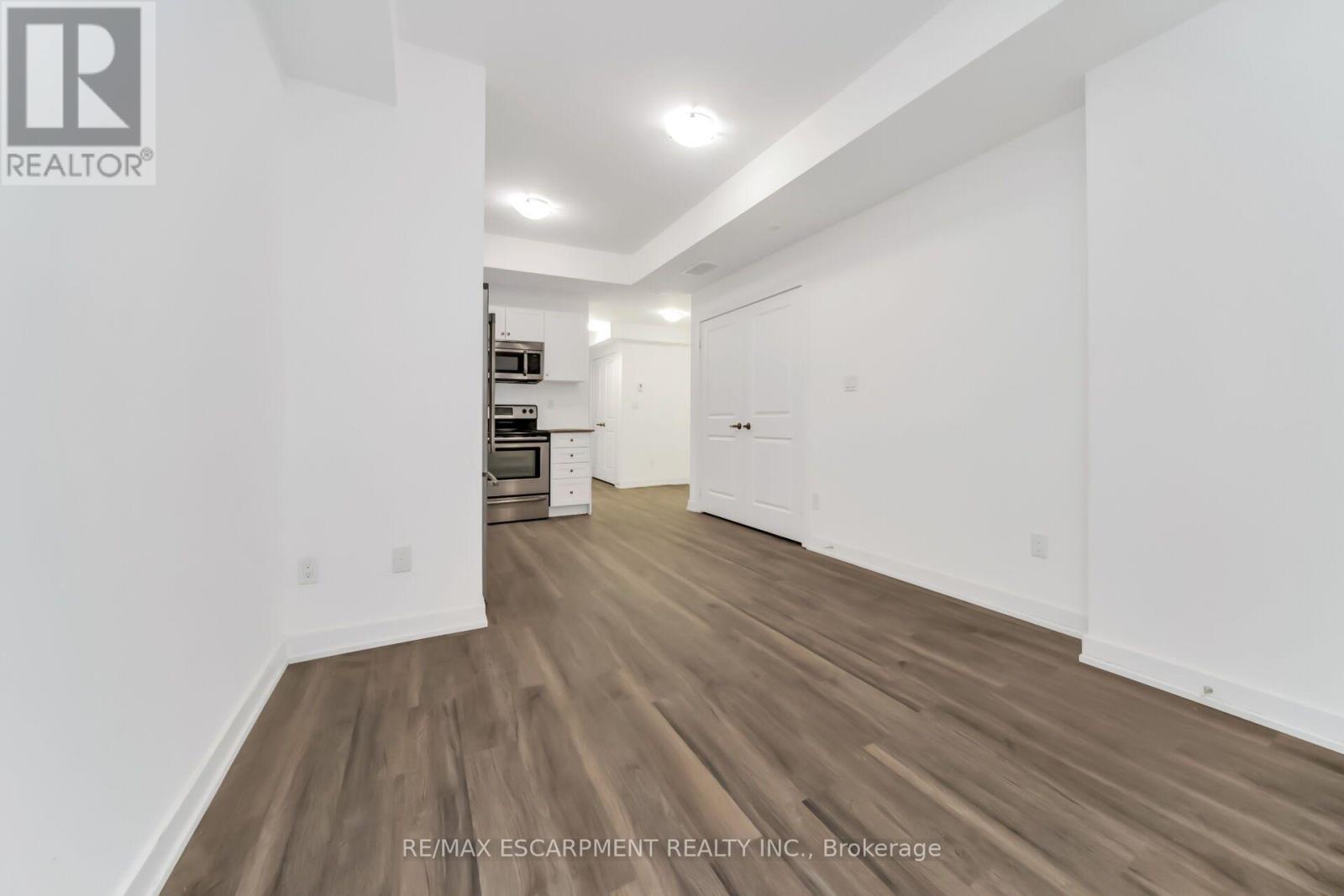 #60 60 WINSTON PARK BOULEVARD - 5