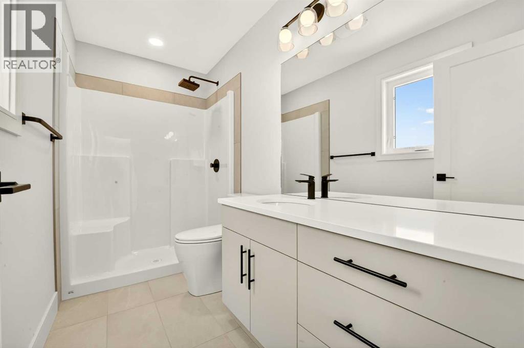 2518 44 Street S - 21