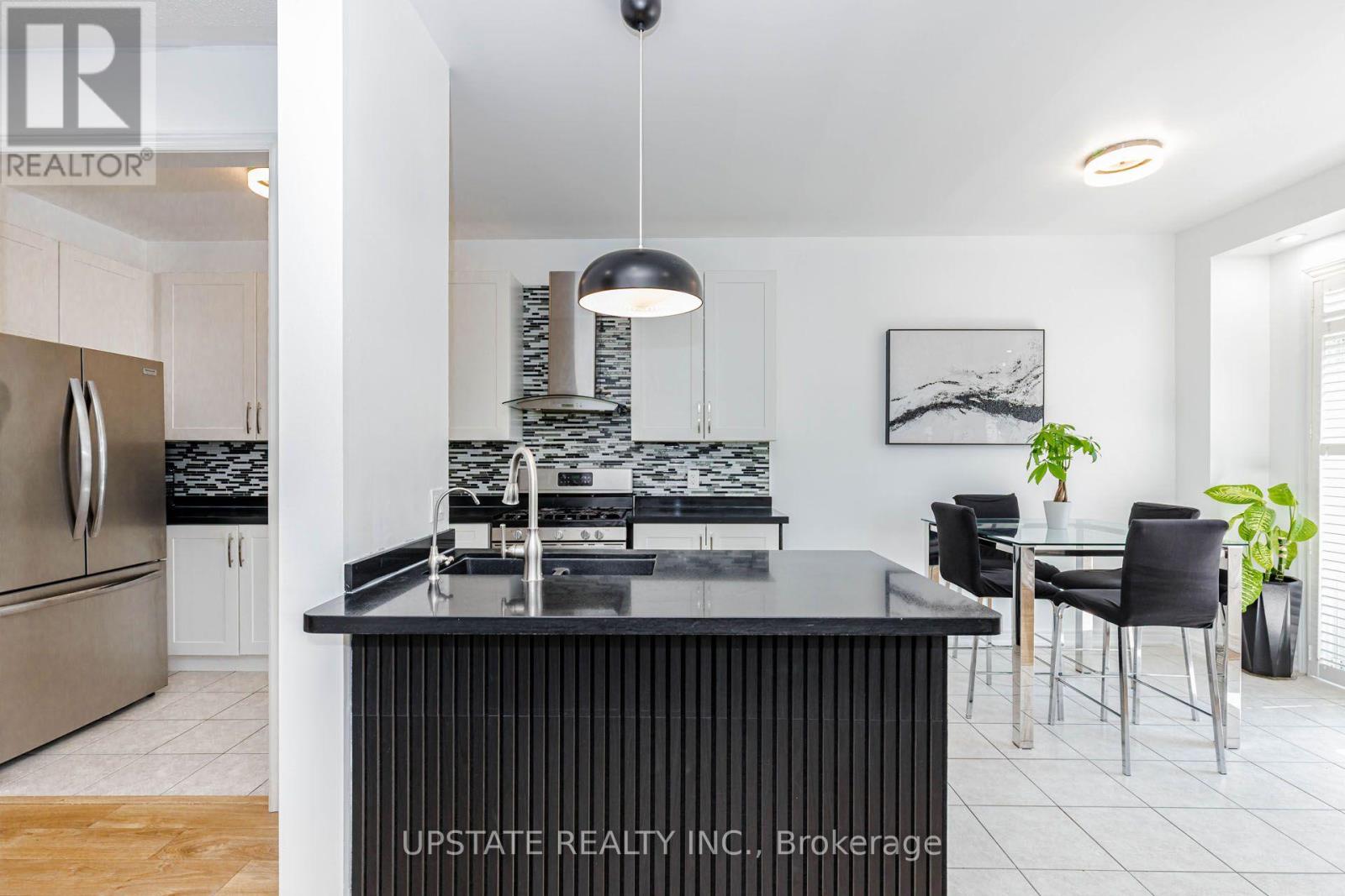 757 COOK CRESCENT - 23