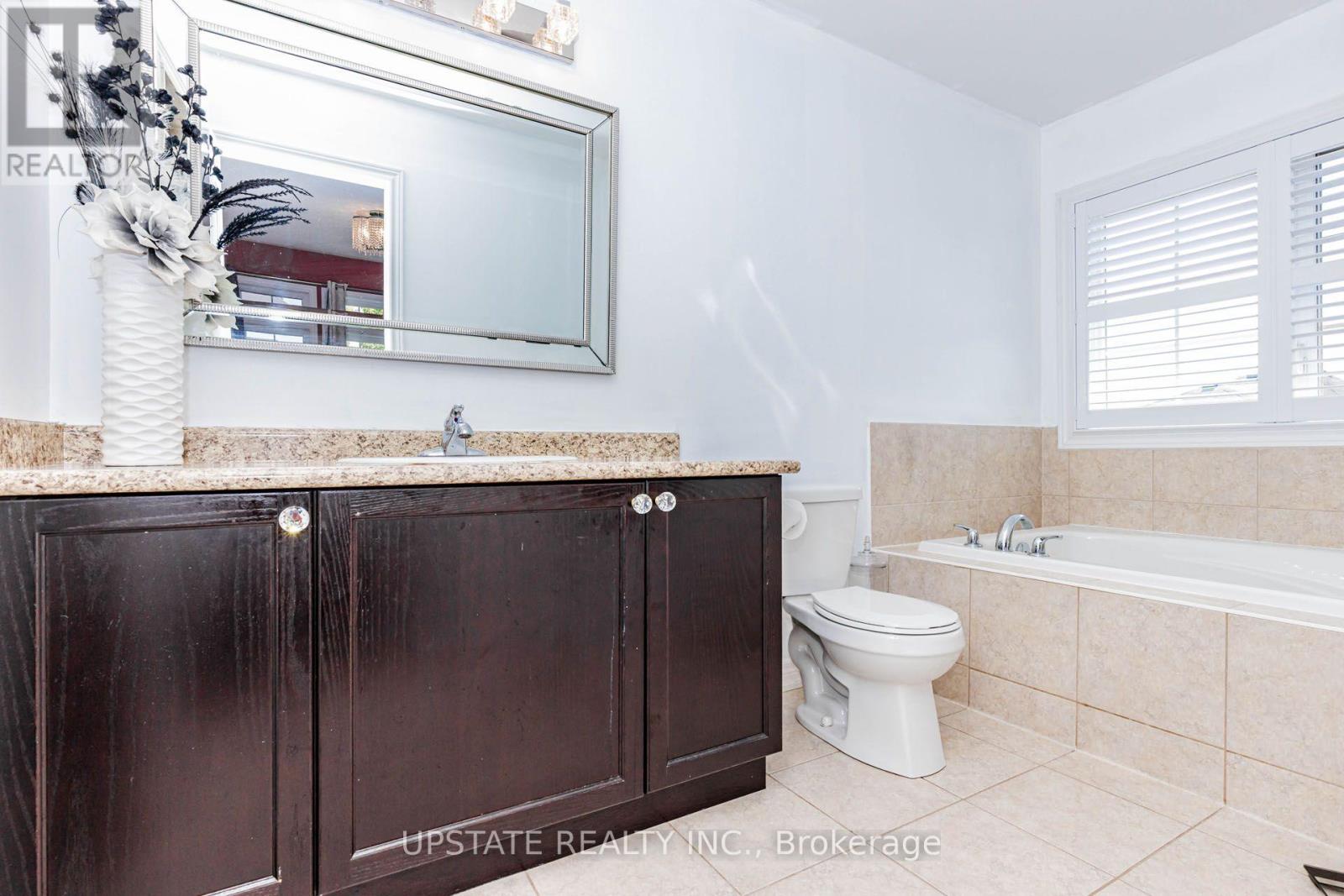 757 COOK CRESCENT - 34