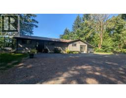 2400 Ployart Rd, Black Creek, BC V9J1H8 Photo 13
