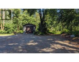 2400 Ployart Rd, Black Creek, BC V9J1H8 Photo 14