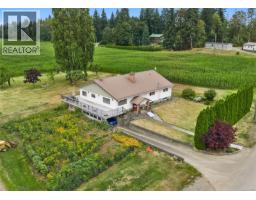 2400 Ployart Rd, Black Creek, BC V9J1H8 Photo 15