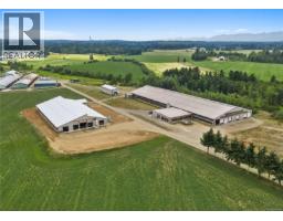 2400 Ployart Rd, Black Creek, BC V9J1H8 Photo 19