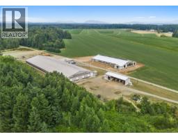 2400 Ployart Rd, Black Creek, BC V9J1H8 Photo 20