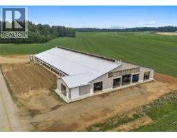2400 Ployart Rd, Black Creek, BC V9J1H8 Photo 25