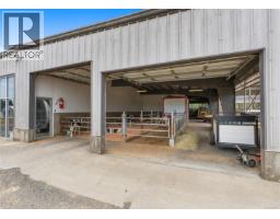 2400 Ployart Rd, Black Creek, BC V9J1H8 Photo 29