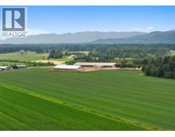 2400 Ployart Rd, Black Creek, BC V9J1H8 Photo 34