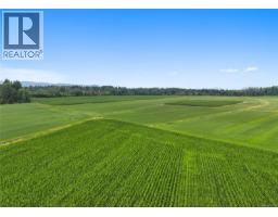 2400 Ployart Rd, Black Creek, BC V9J1H8 Photo 37