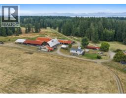 2400 Ployart Rd, Black Creek, BC V9J1H8 Photo 40