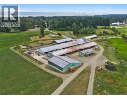 2400 Ployart Rd, Black Creek, BC V9J1H8 Photo 6